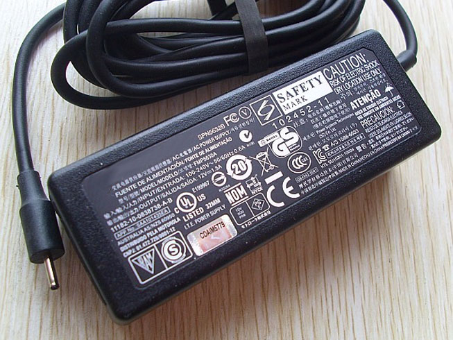 Batterie pour 100-240V  0.6A 50-60Hz (for worldwide use) 12V 1.5A 18W  SAA101435EA